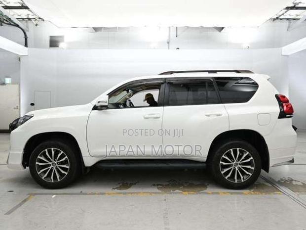 Toyota Land Cruiser Prado 2021 Pearl