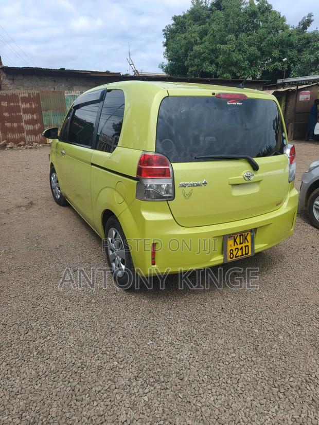 Toyota Spade 2016 Yellow