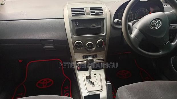 Toyota Corolla Fielder 2012 Silver