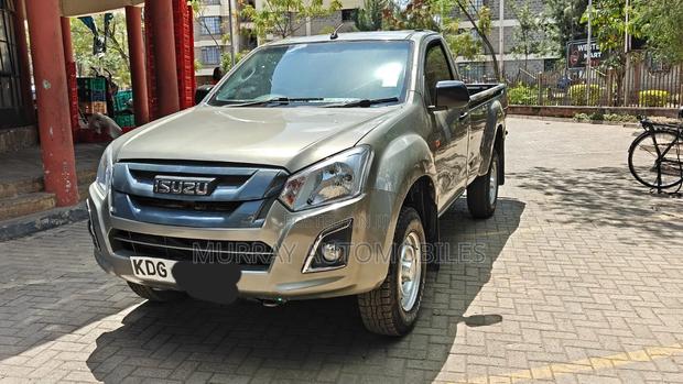 Isuzu D-MAX 2021 Gray