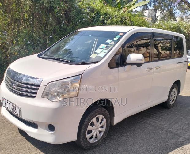 Toyota Noah 2011 White