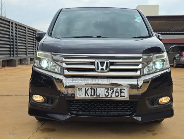 Honda Stepwgn 2015 Burgundy