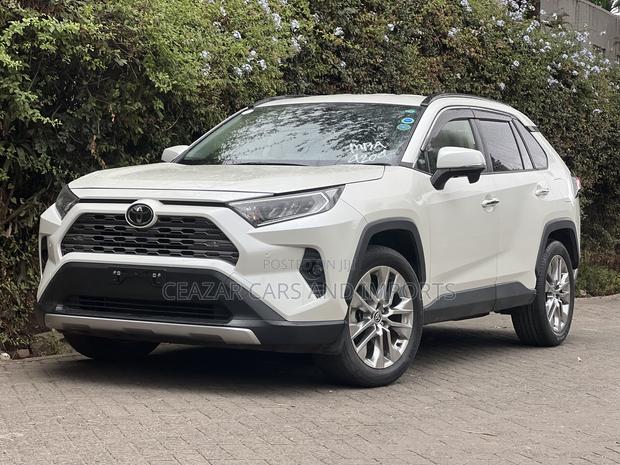 Toyota RAV4 Limited FWD 2019 White