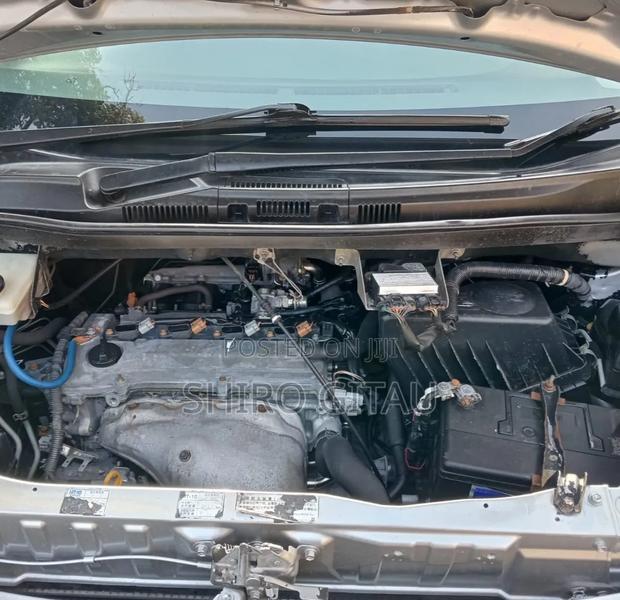 Toyota Noah 2.0 FWD (8 Seater) 2002 Silver