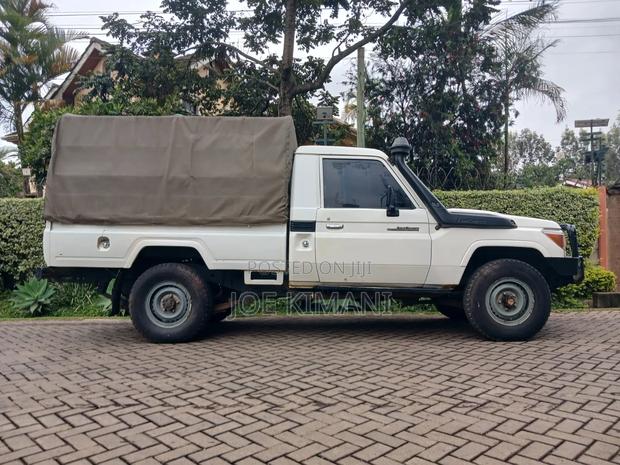 Toyota Land Cruiser 2014 White