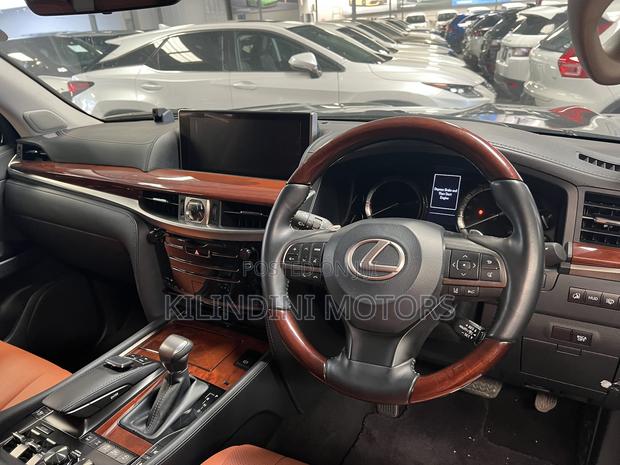 Lexus LX 2018 Black
