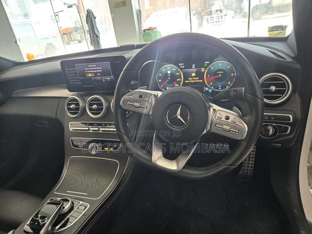 Mercedes-Benz 220 2019 White