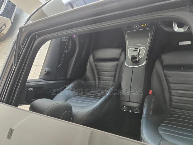 Mercedes-Benz 220 2019 White