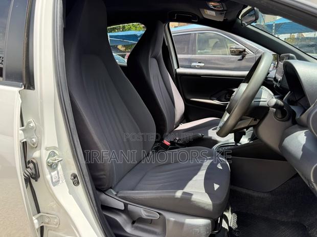 Toyota Yaris 2020 Pearl