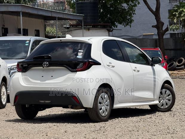 Toyota Yaris 2020 Pearl