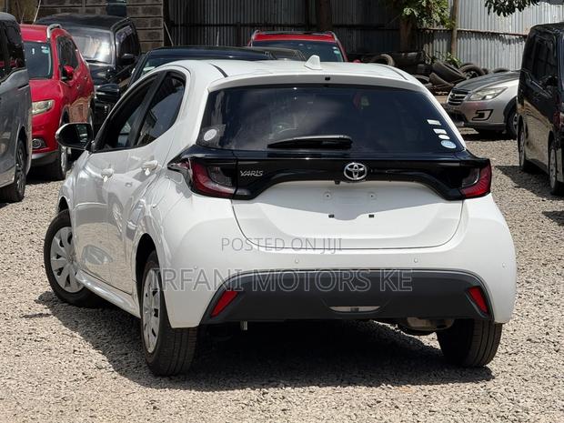 Toyota Yaris 2020 Pearl