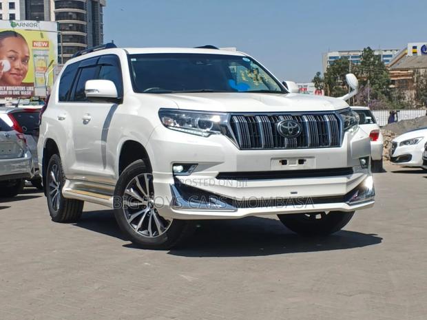 Toyota Land Cruiser Prado 2021 White