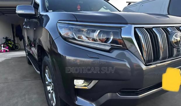Toyota Land Cruiser Prado Kakadu 2020 Gray