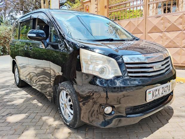 Toyota Noah 2013 Black