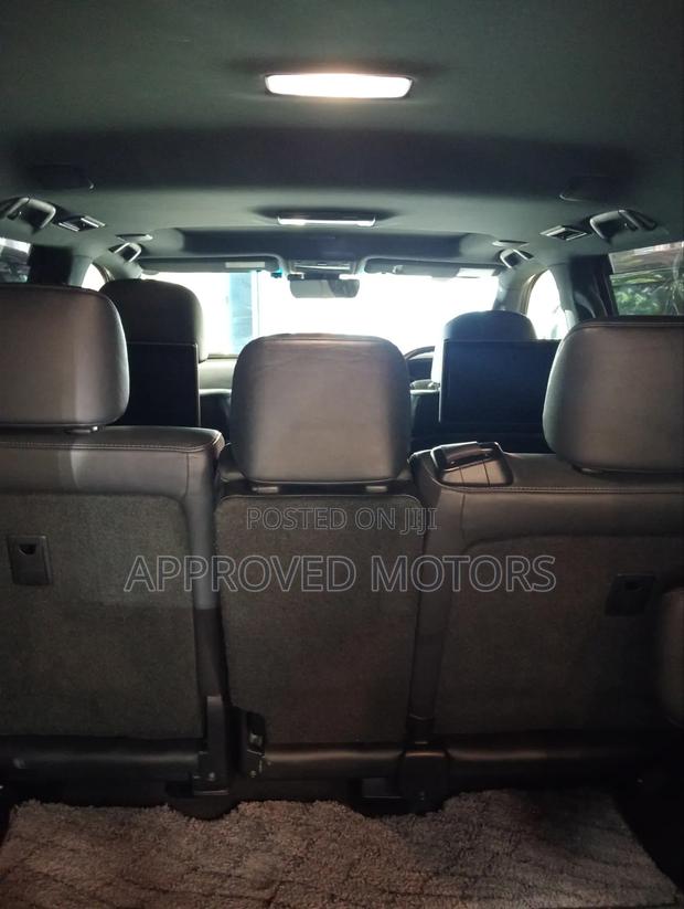 Toyota Land Cruiser 2019 White
