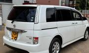 Toyota ISIS 2014 White for sale