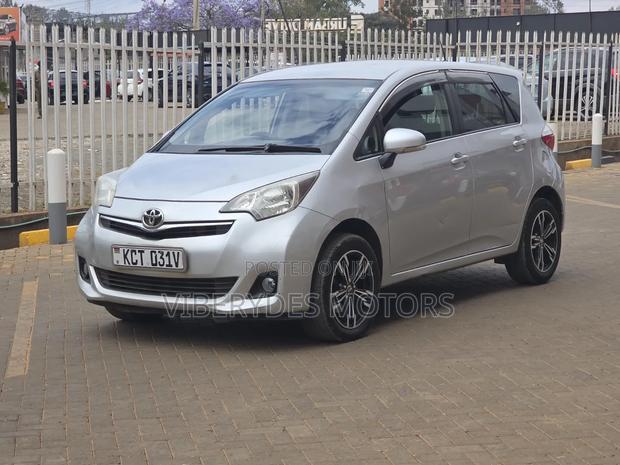 Toyota Ractis 2012 Burgundy