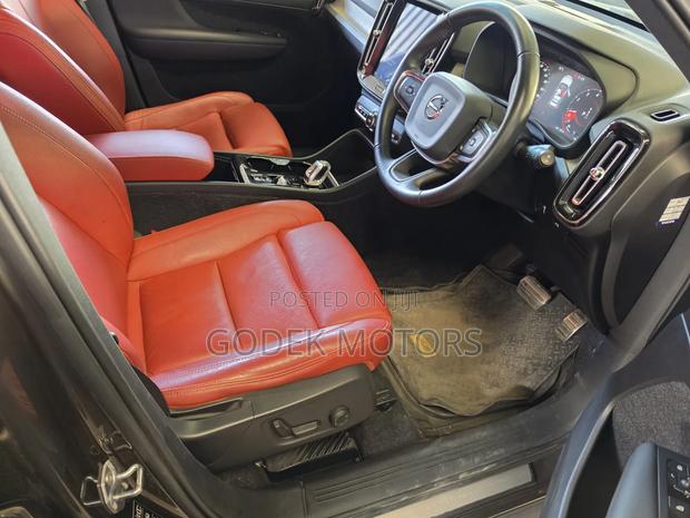 Volvo XC40 2018 Gray