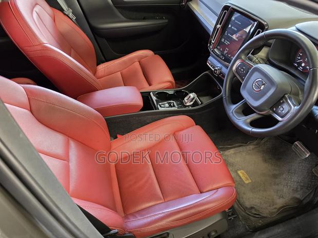 Volvo XC40 2018 Gray
