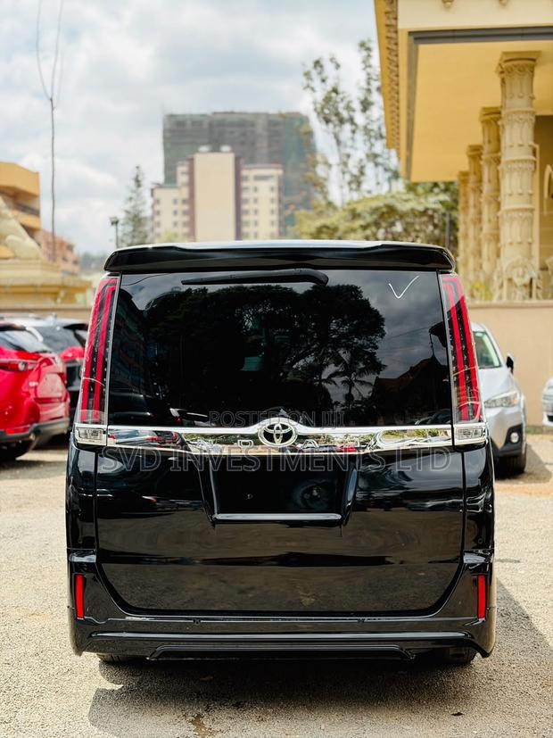 Toyota Noah 2.0 FWD (7 Seater) 2019 Black