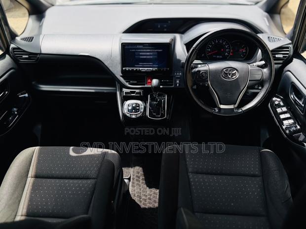 Toyota Noah 2.0 FWD (7 Seater) 2019 Black