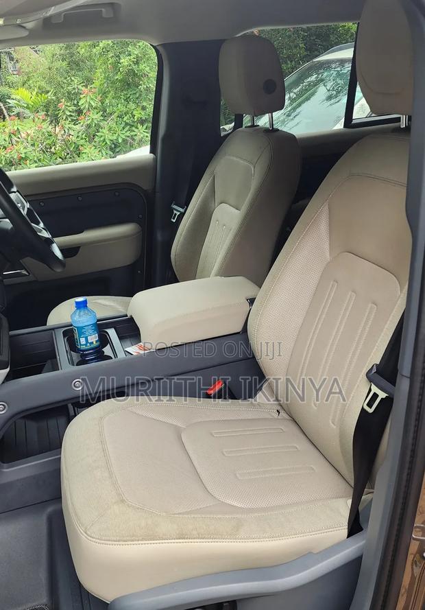 Land Rover Defender 2020 Gold