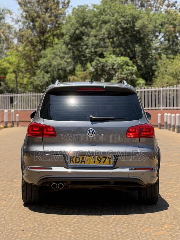 Volkswagen Tiguan 2015 Gray