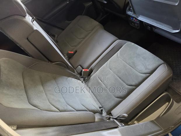 Volkswagen Tiguan 2019 Blue