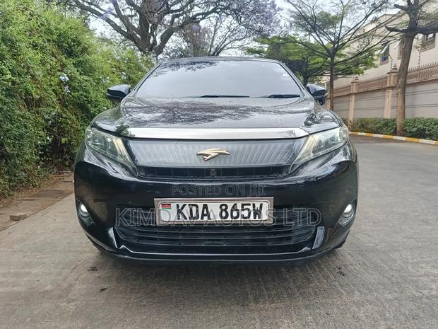 Toyota Harrier 2.0 2015 Black