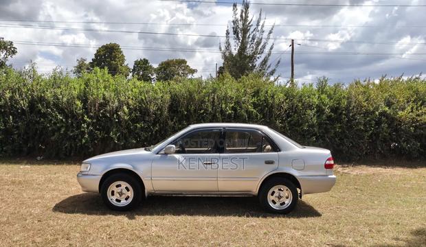 Toyota Corolla 2001 Gray