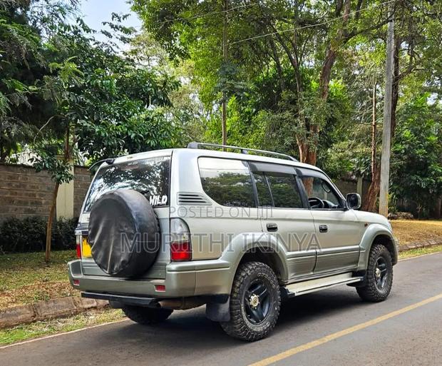 Toyota Land Cruiser Prado 1999 Silver