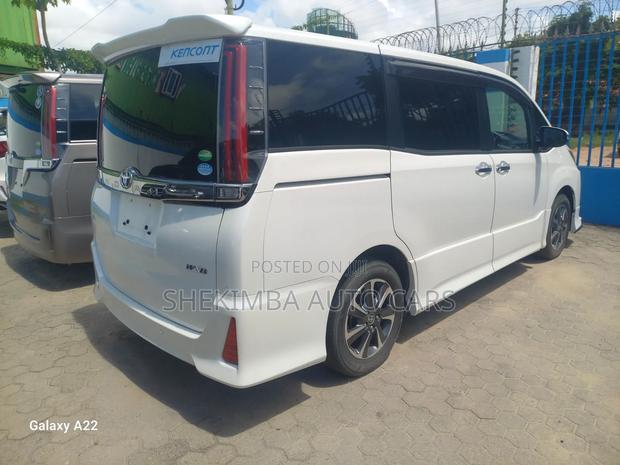 Toyota Noah 2.0 FWD (7 Seater) 2020 White
