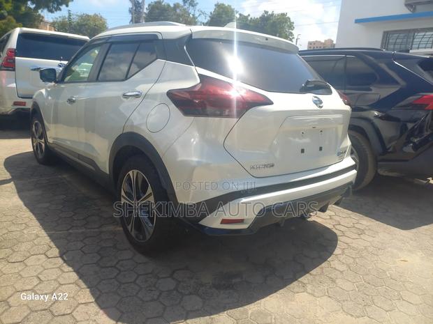 Nissan Kicks 2021 White