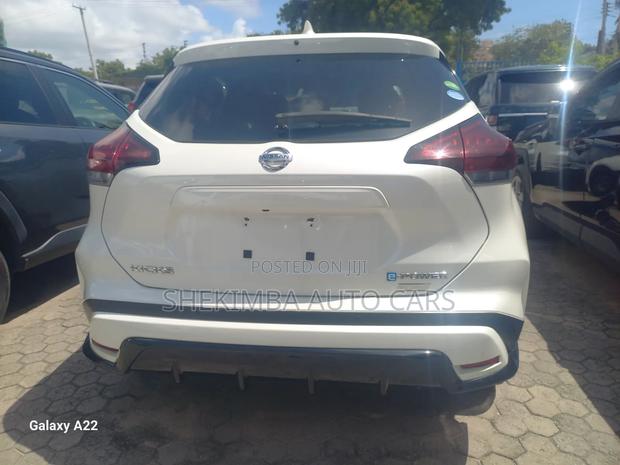 Nissan Kicks 2021 White