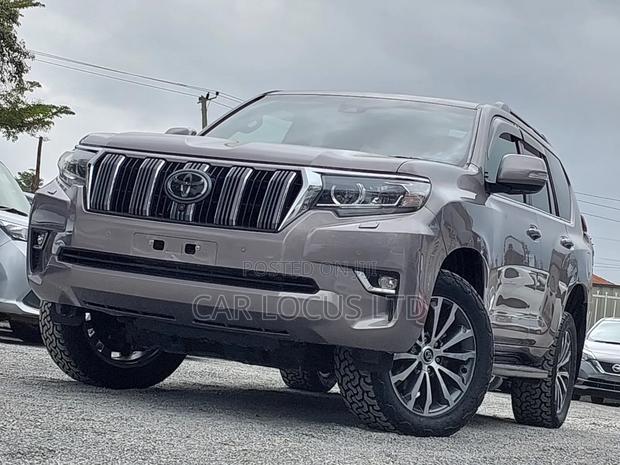 Toyota Land Cruiser Prado 2.8 2019 Gray