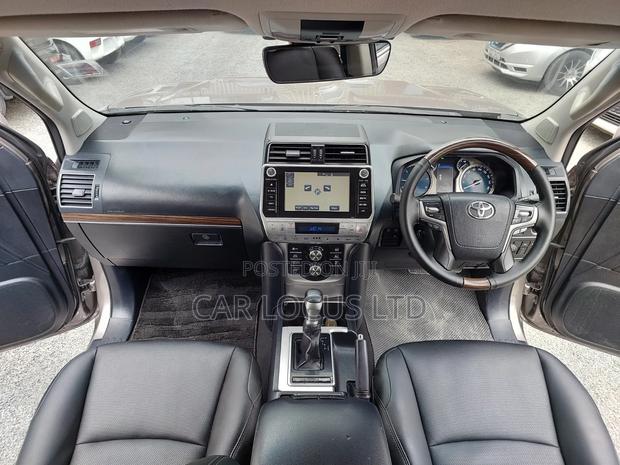 Toyota Land Cruiser Prado 2.8 2019 Gray