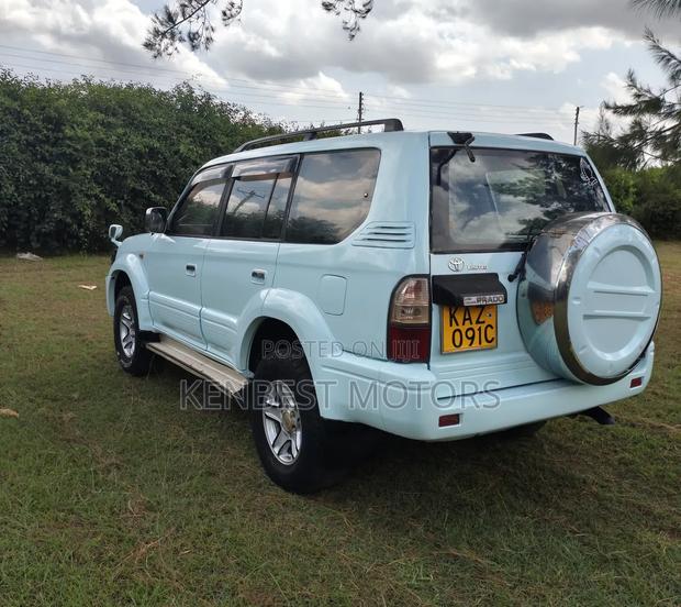 Toyota Land Cruiser Prado 2001 White