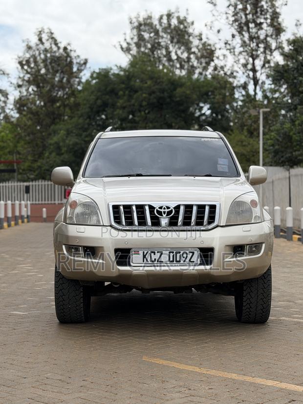 Toyota Land Cruiser Prado 2012 Gold