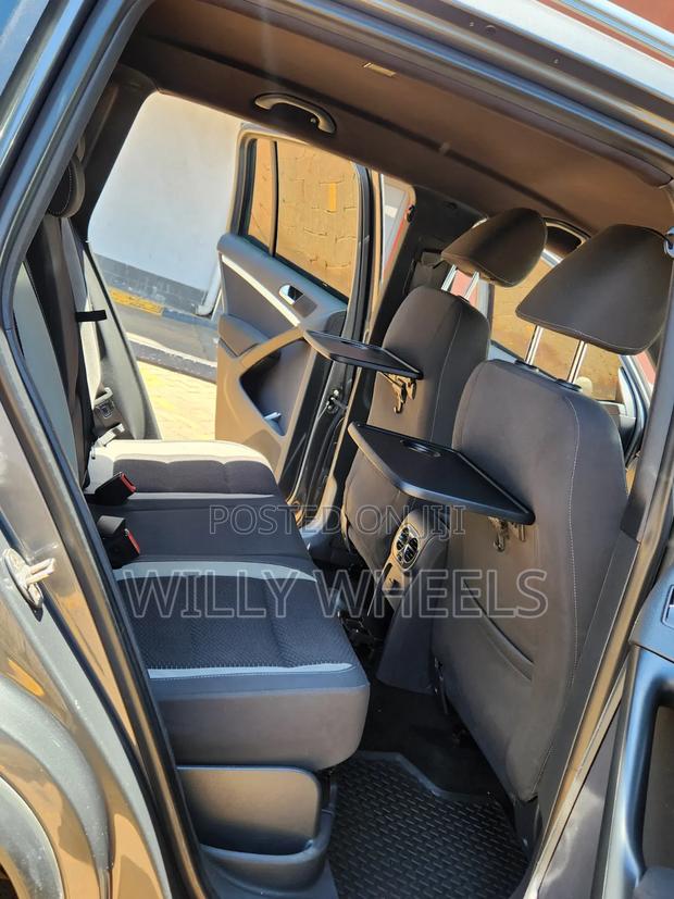 Volkswagen Tiguan S 4Motion 4dr SUV AWD (2.0L 4cyl Turbo 6A) 2015 Gray