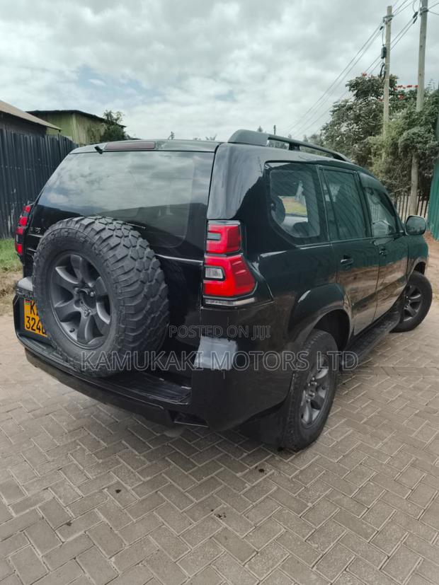 Toyota Land Cruiser Prado 2006 Black