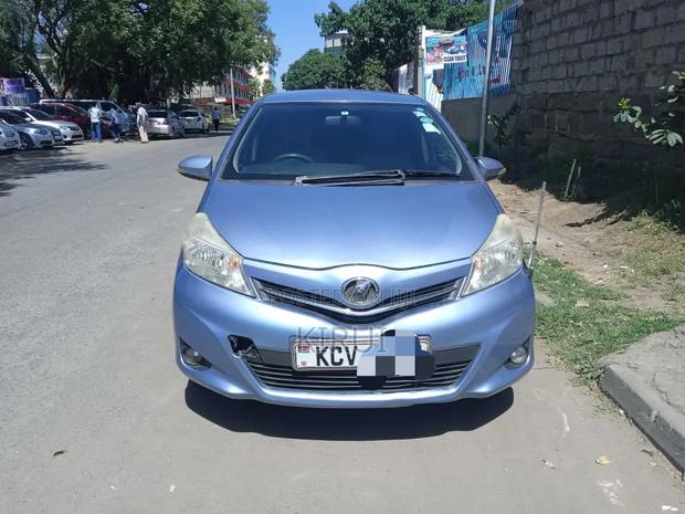 Toyota Vitz 2013