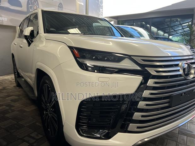 Lexus LX 2023