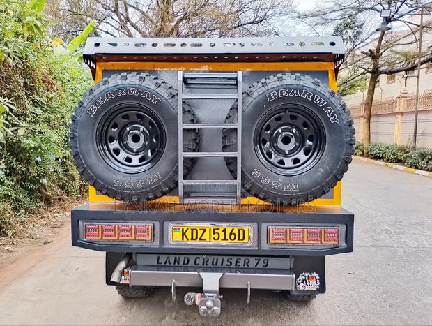 Toyota Land Cruiser 2014 Gray