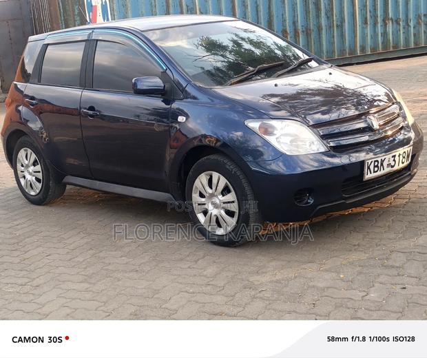 Toyota IST 2004 Blue