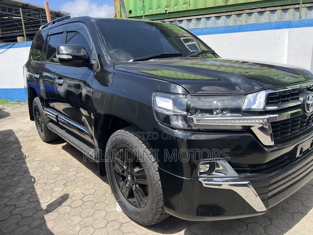 Toyota Land Cruiser 2017 Black