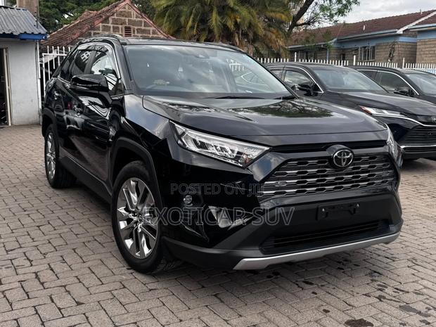 Toyota RAV4 XLE Premium FWD 2020 Black