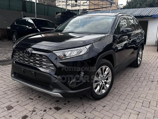 Toyota RAV4 XLE Premium FWD 2020 Black