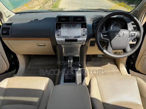Toyota Land Cruiser Prado 2.8 2023 Black