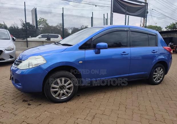 Nissan Tiida 2009 Blue