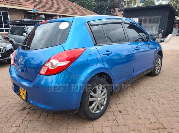 Nissan Tiida 2009 Blue